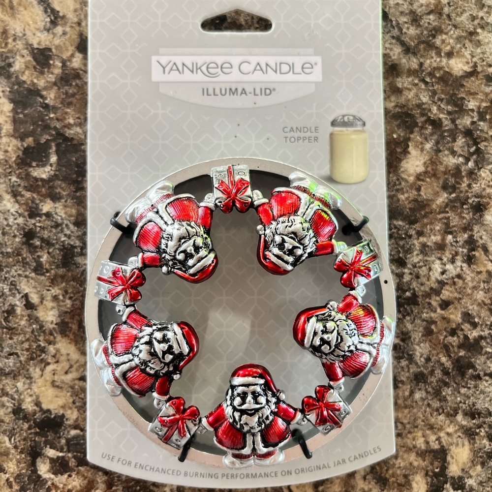 Yankee Candle Illuma-Lid Santa with Black Accents NEW